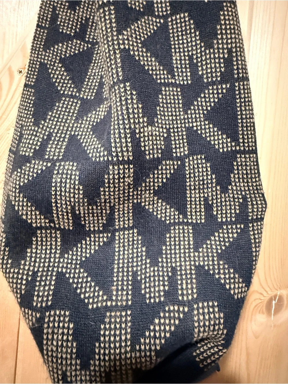 Authentic Michael Kors Signature Logo Monogram Infinity Loop Scarf Winter